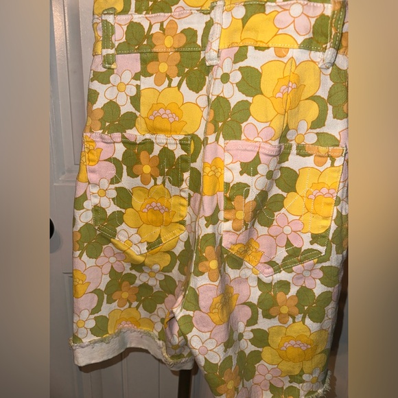 Show Me Your MuMu Size XS Yellow and Green Floral Full Zip Romper - Picture 6 of 7